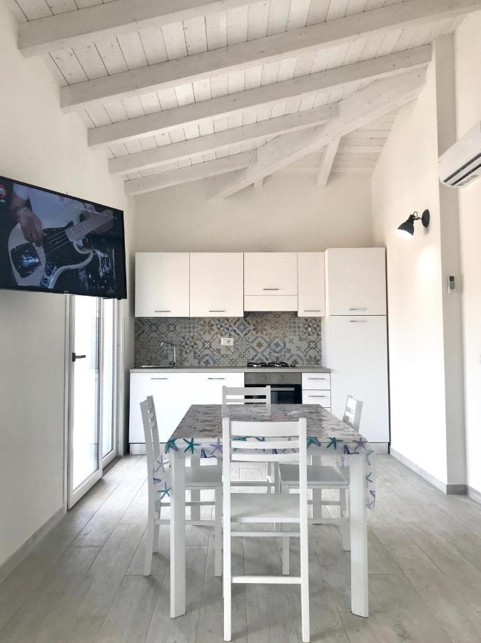 Case Vacanze "Bianco Mare" Porto Pino Exteriér fotografie